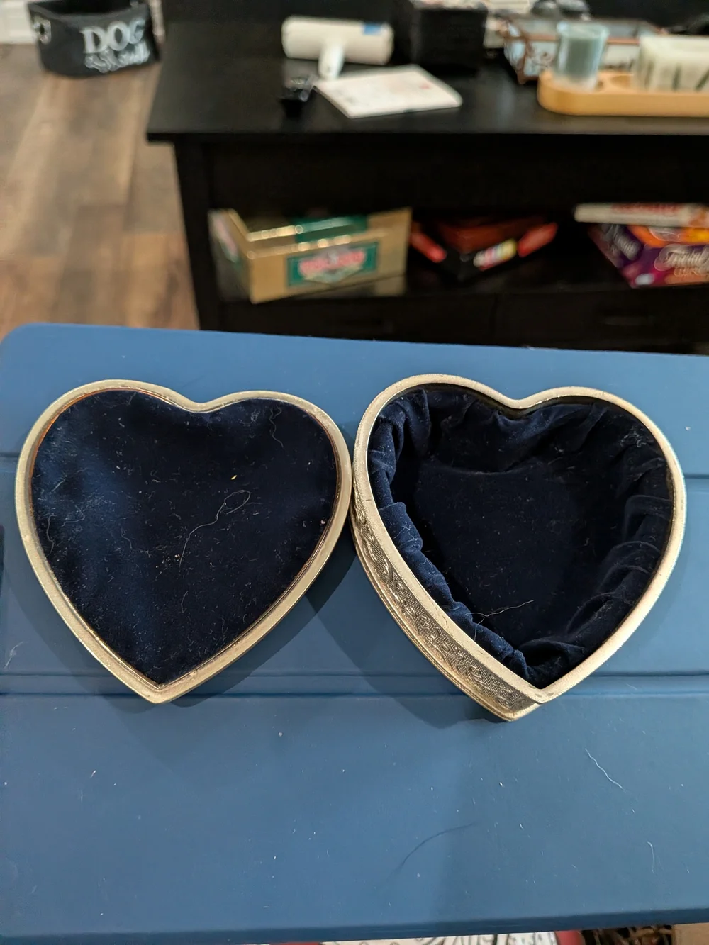 Vintage Gold Heart Decorative Jewelry Box - Elegant Heart-Shaped Trinket Case